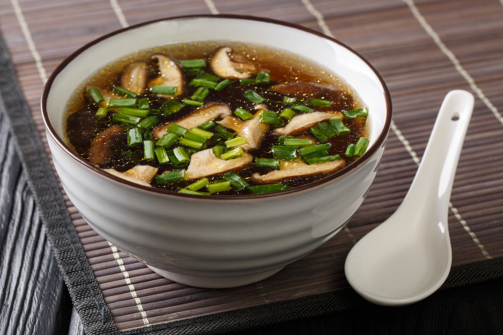 Miso polievka – recept na polievku so shiitake hubami