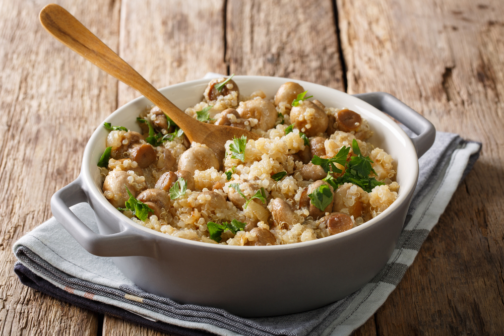 Hubové quinoa rizoto – netradičná verzia talianskeho rizota